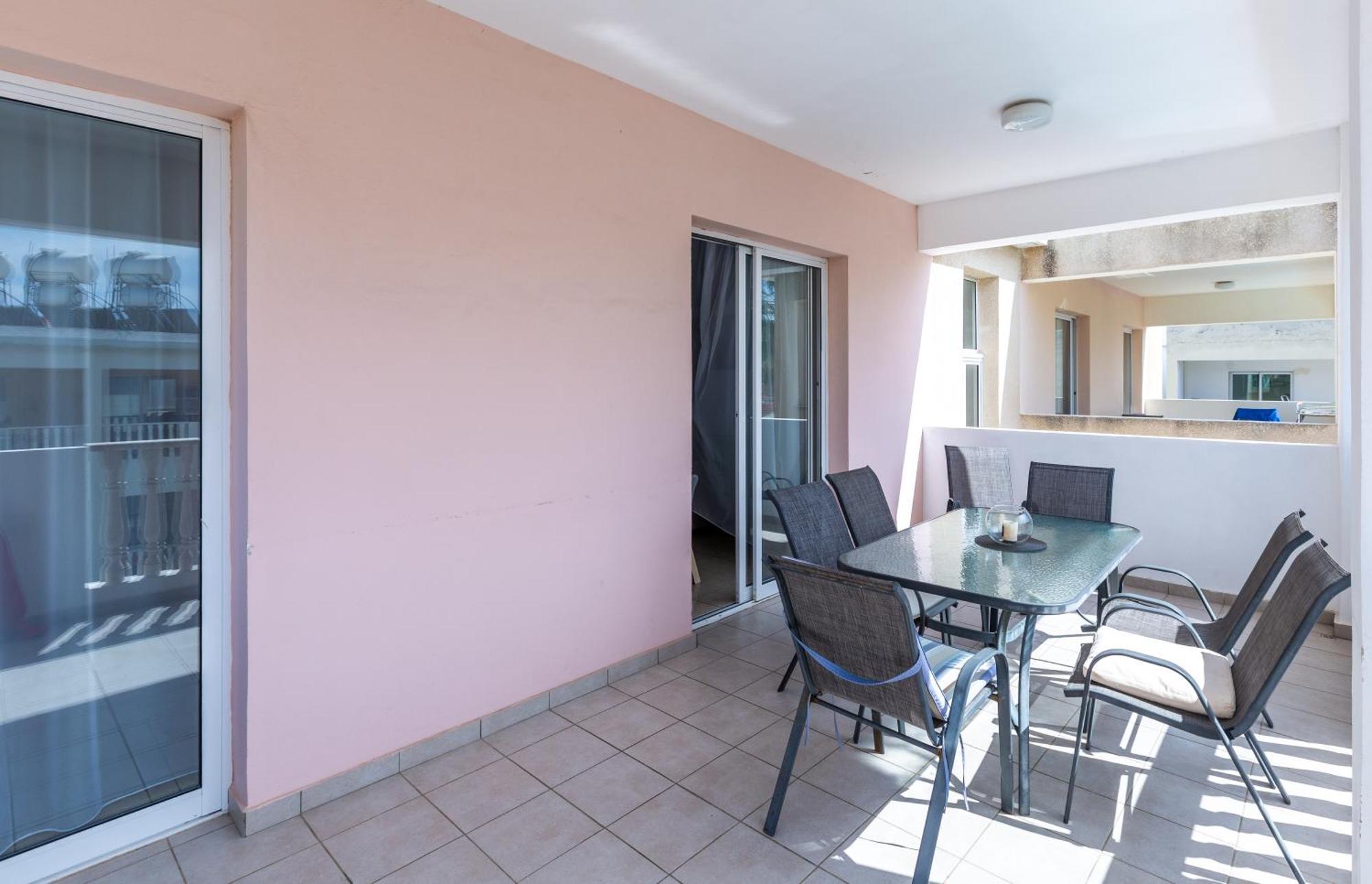 Beautiful 2 Bed Apartment With Great Views In Pafos Zewnętrze zdjęcie